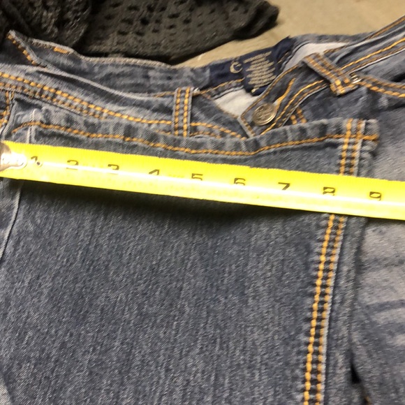 EARL JEAN BLUE Dark blue 5 pocket jeans. Junior Size 5. Pant length is 30” - Picture 9 of 9